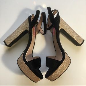 Betsey Johnson Mattie Velvet Glitter Platf…
